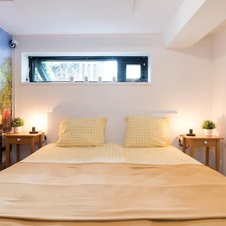 Nyaraló Pakhuis Achter - Rustig Gelegen Vlakbij Amsterdam & Zaanse Schans *